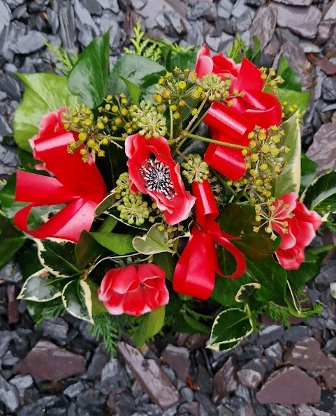 Traditional Grave Posy arrangement