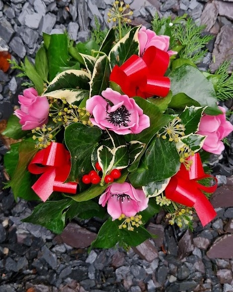 Traditional Grave Posy arrangement