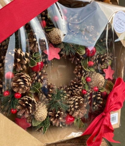 Berry Xmas Wooden Wreath