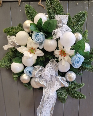 Winter Snow Door Wreath